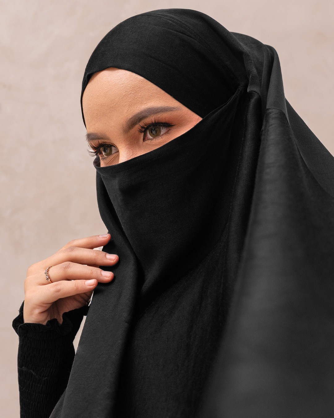 Saqqina Hijab - Khimar Hilya ( Jilbab Syari Khimar Haji dan Umrah Bahan Cordoba / Airflow Super Premium) - Anti Uv - Black